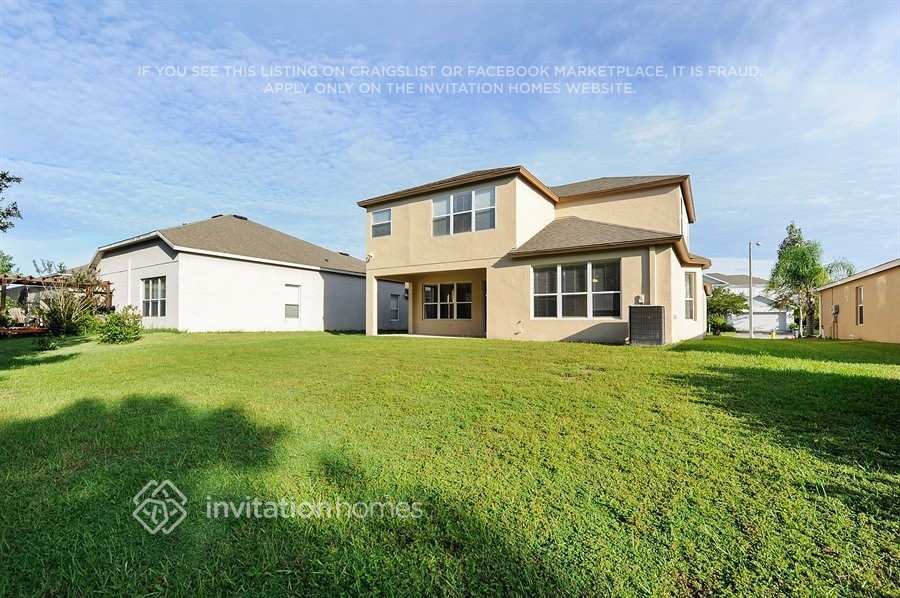 Building Photo - 31052 Creekridge Dr