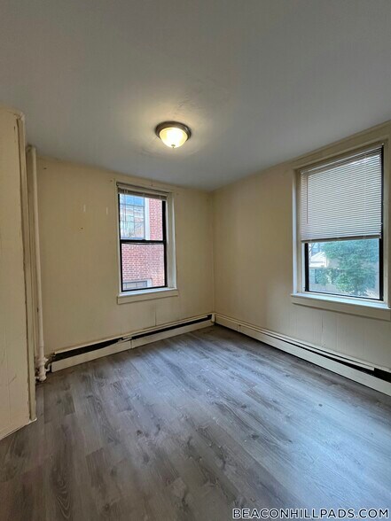 Building Photo - 44A Joy St