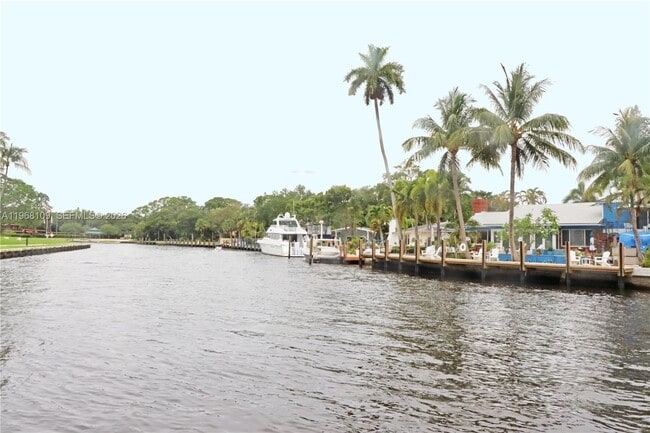 Building Photo - 1301 River Reach Dr