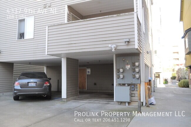 Building Photo - 4337 9th Ave NE