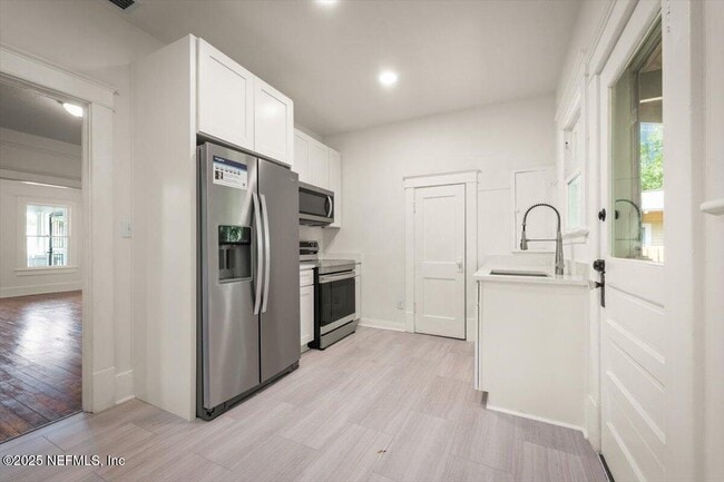 Building Photo - 3971 Boone Park Ave