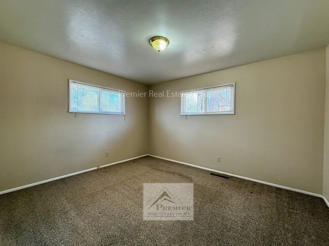 Building Photo - 1205 Hallam Ave