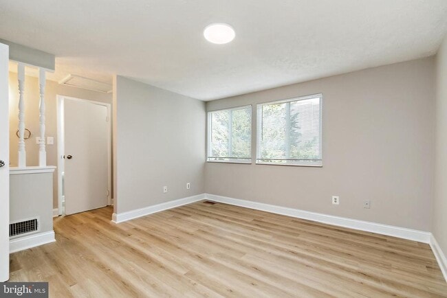 Building Photo - 3380 Longbow Ct