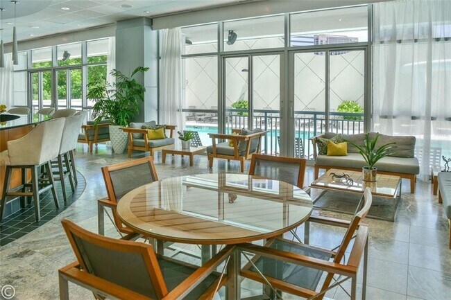 Building Photo - 3338 Peachtree Rd NE