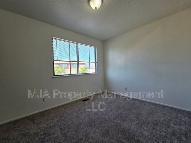 Building Photo - 1145 W 1600 N