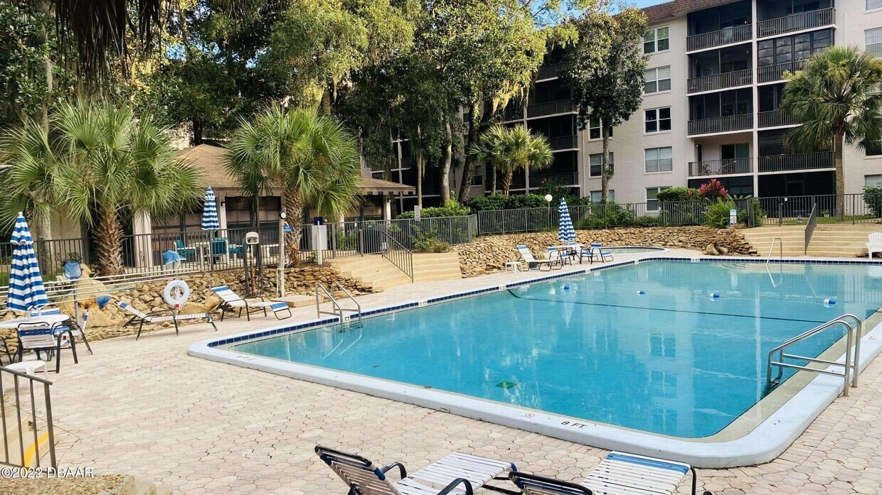Pool & Hot tub - 640 N Nova Rd