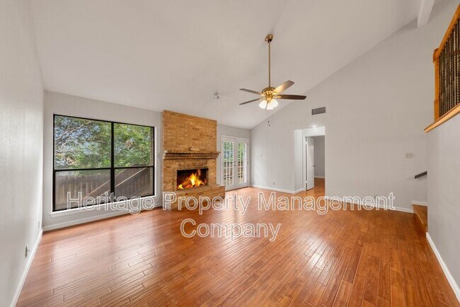 Building Photo - 13906 N Hills Village Dr