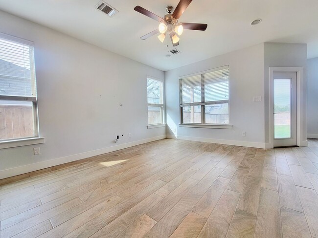 Building Photo - Gorgeous 3 BR/2.5 BA Single-Family Home in...