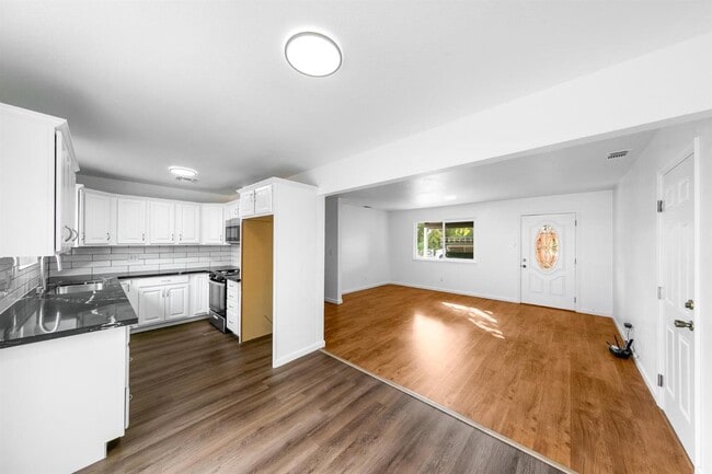 Building Photo - 7748 Wachtel Way