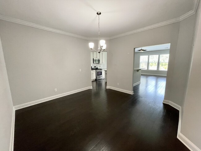 Building Photo - Three Bedroom, Cypress Ridge Townhouse!