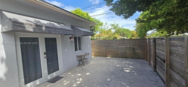 Primary Photo - 2601 SW 24th Ave