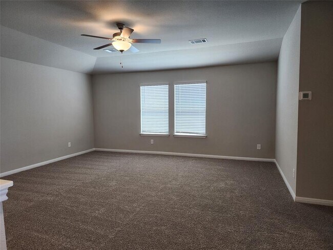 Building Photo - 120 Greenspire Ln