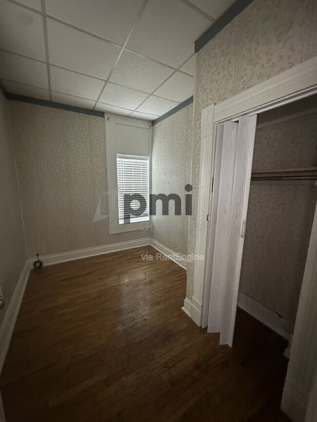 Building Photo - 2808 Champaign Ave