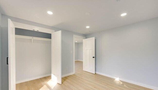 Building Photo - Stunningly Renovated 3BD/1BA Single Family Home in Newton, NC!