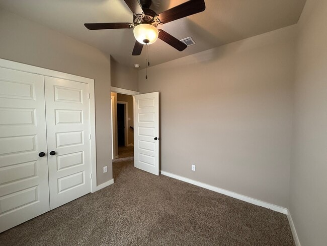 Building Photo - 2249 Avery Village