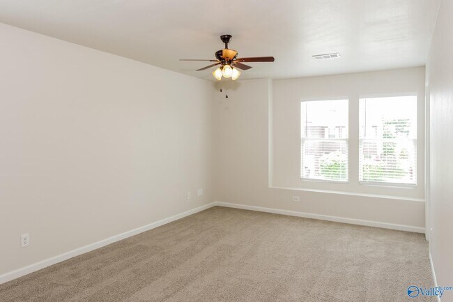 Building Photo - 129 Forestbrook Dr