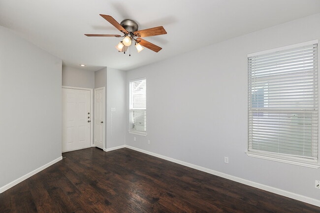 Building Photo - 9824 Birch Dr