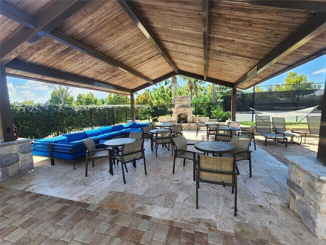 Building Photo - 9362 Tyrella Pine Trail
