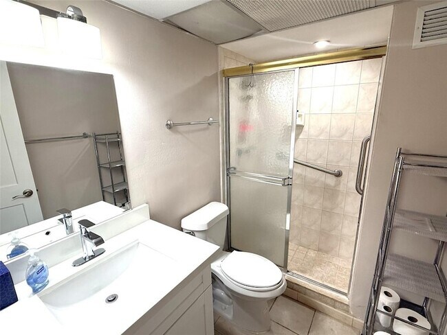 Building Photo - 111 Briny Ave