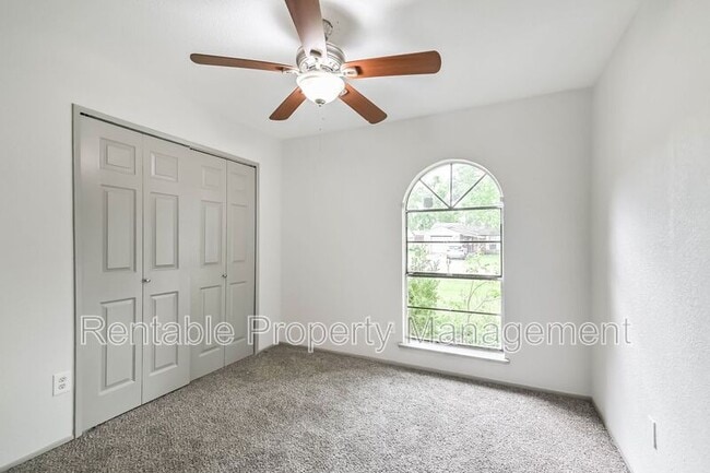 Building Photo - 14634 Dartwood Dr