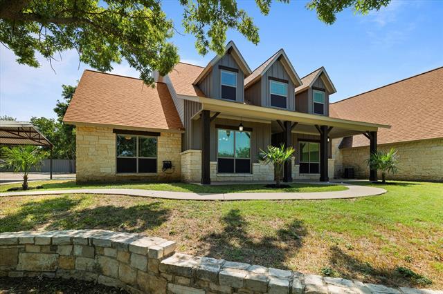 Building Photo - 402 N Pkwy Dr