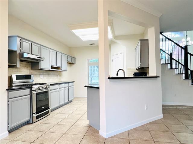 Building Photo - 1042 Fireside Dr