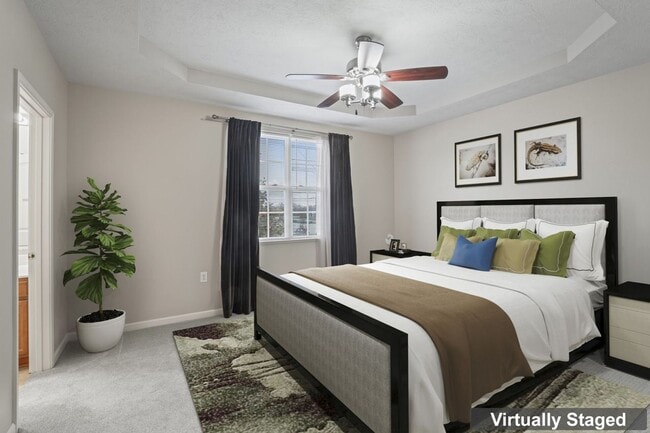 Building Photo - Beautiful 3 Bedroom Condo Available Now!