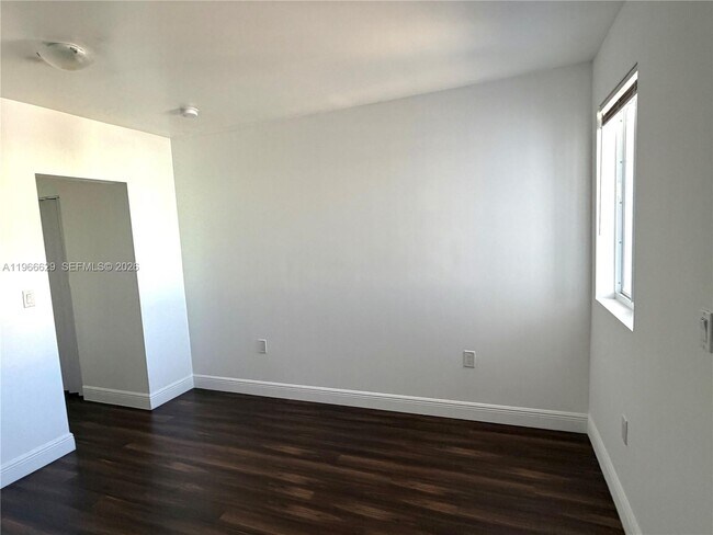 Building Photo - 540 NW 7th St