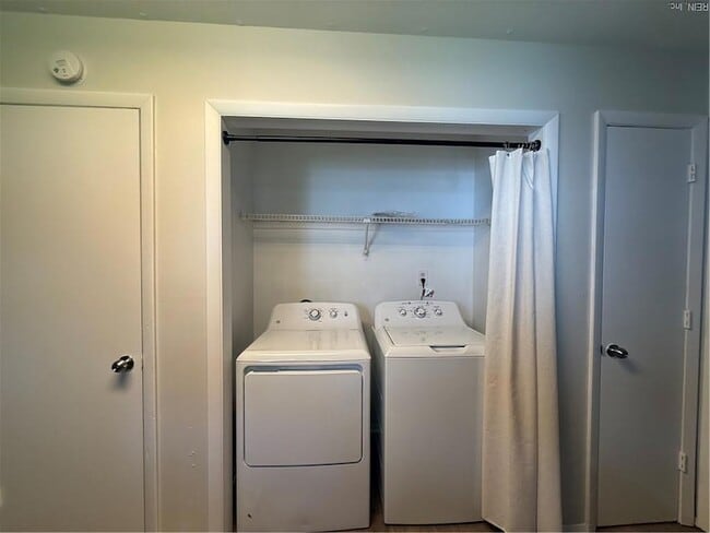 Building Photo - 1483 Old Virginia Beach Rd