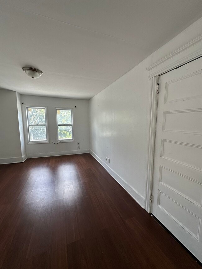 Building Photo - 65 Clifton Pl
