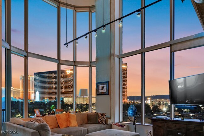 Building Photo - 360 E Desert Inn Rd