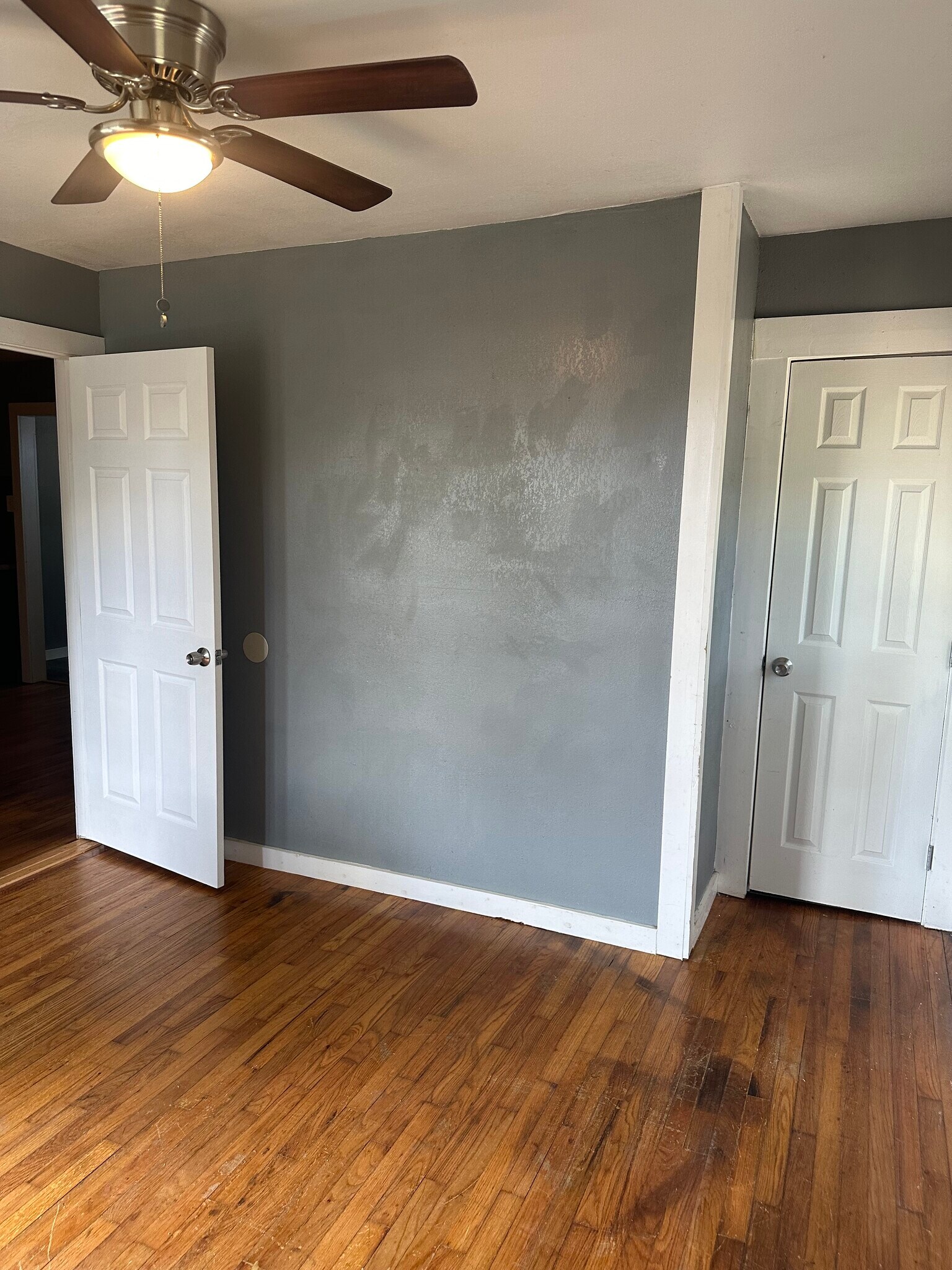 Building Photo - 311 Glamis Ave