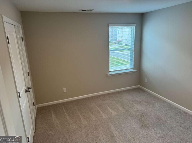 Building Photo - 312 Grey Falcon Ave