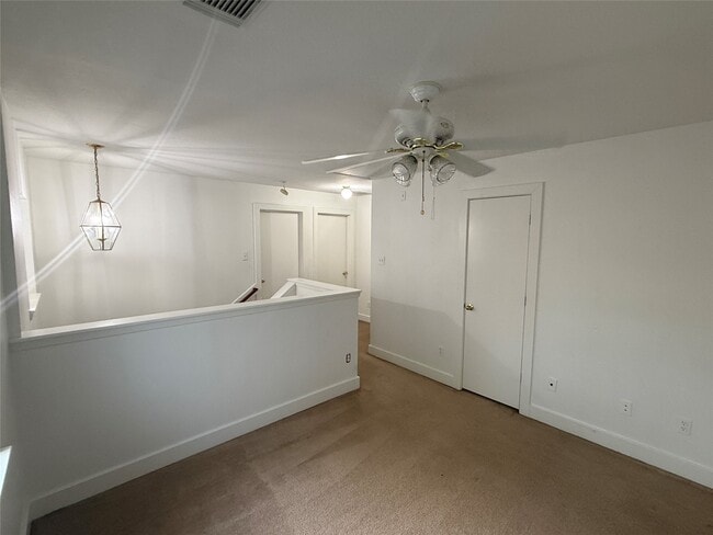 Building Photo - 809 Dragonfly Dr