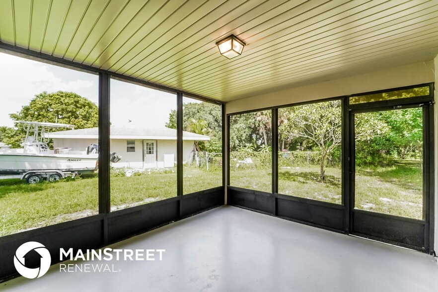 Building Photo - 5666 Orpha St