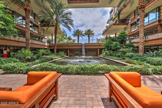 Building Photo - 7167 E Rancho Vista Dr