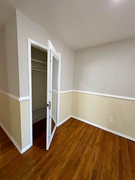 Building Photo - 374 Cator Ave