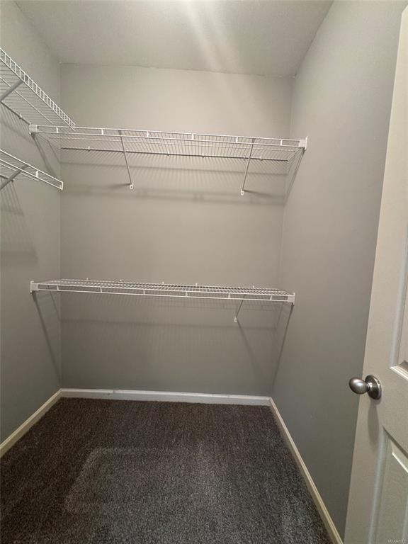 Building Photo - 61 Park Dr S