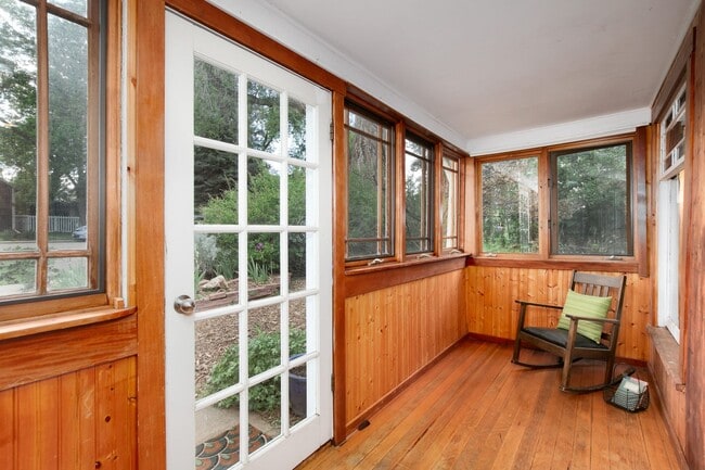 Building Photo - Charming Old Town Louisville Bungalow with Solar & Carriage House!