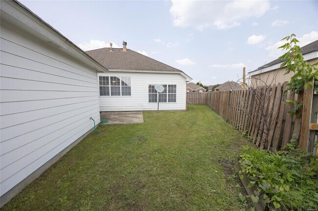 Building Photo - 8824 Stoneridge Pl
