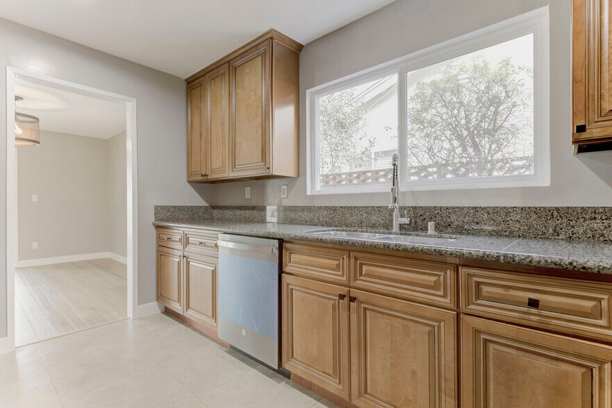 Building Photo - 20625 Lemarsh St