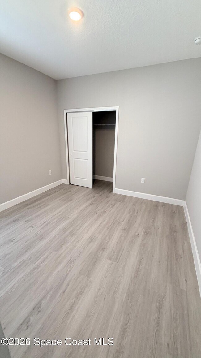 Building Photo - 1318 Saxony Rd SW