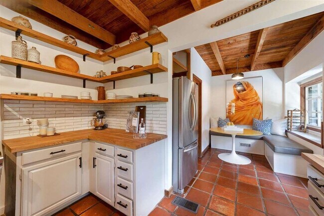 Building Photo - Beautiful Lincoln Heights Retreat W/ Chef’s Kitchen & Expansive Deck