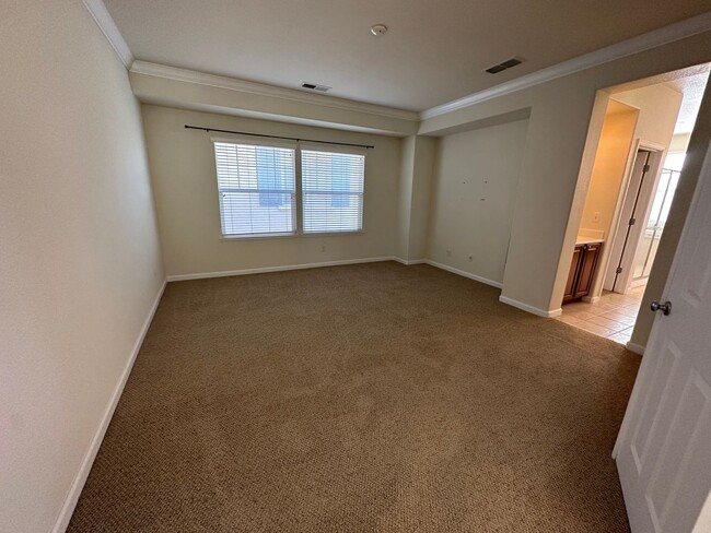 Building Photo - Beautiful 5 Bedroom, 3 Bath Mountain House...