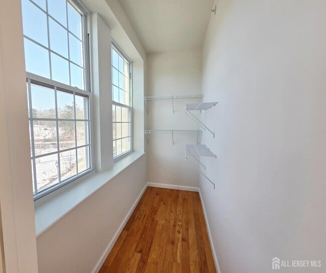 Building Photo - 120 Georges Rd