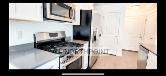 Building Photo - Beautiful 3BR 2BA Home w/ Quartz Kitchen and Garage in Herriman!