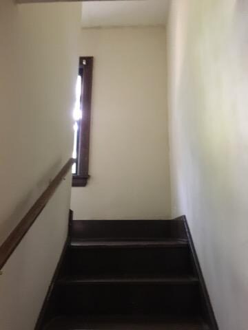 Building Photo - 112 Leora St