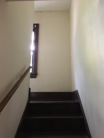Building Photo - 112 Leora St