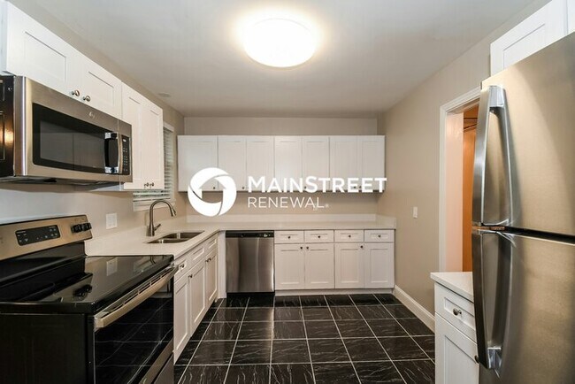 Building Photo - 3 Bedroom Pet-Friendly Home in JACKSONVILL...