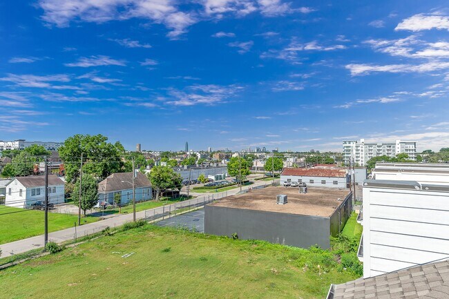 Building Photo - 4609 Nett St
